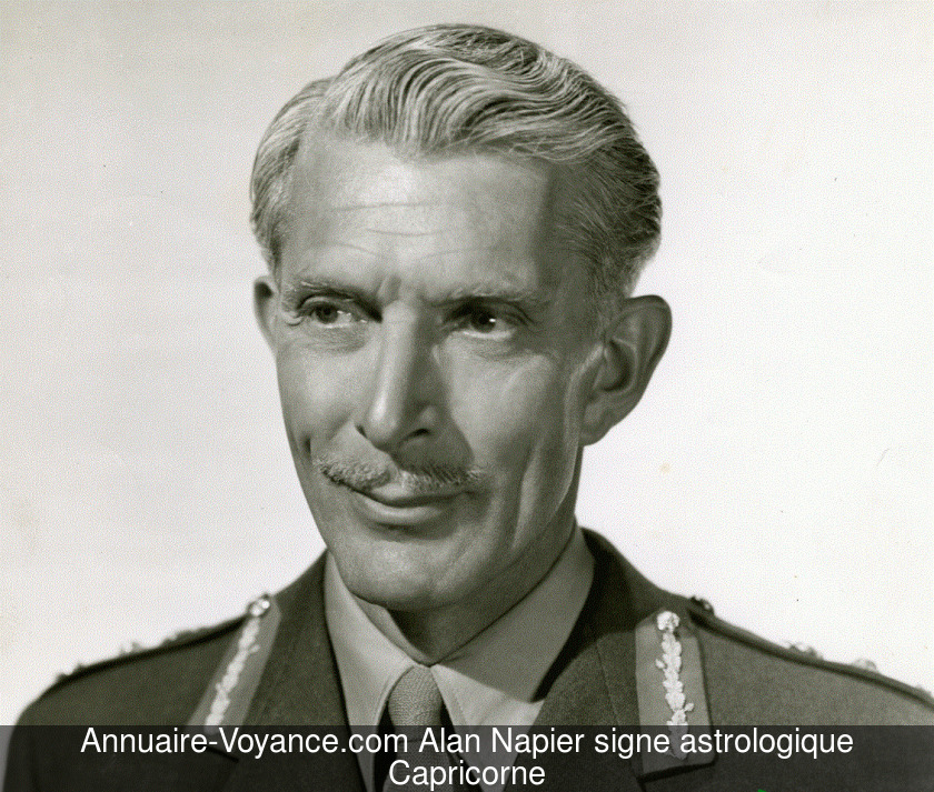 Alan Napier Capricorne