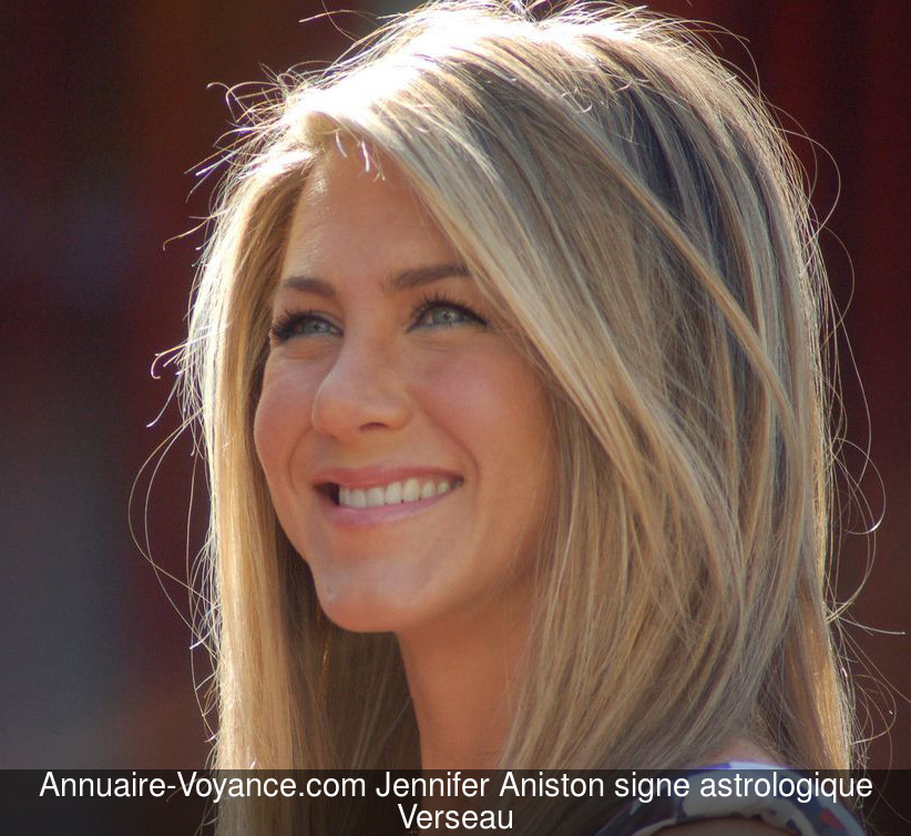 Jennifer Aniston Verseau