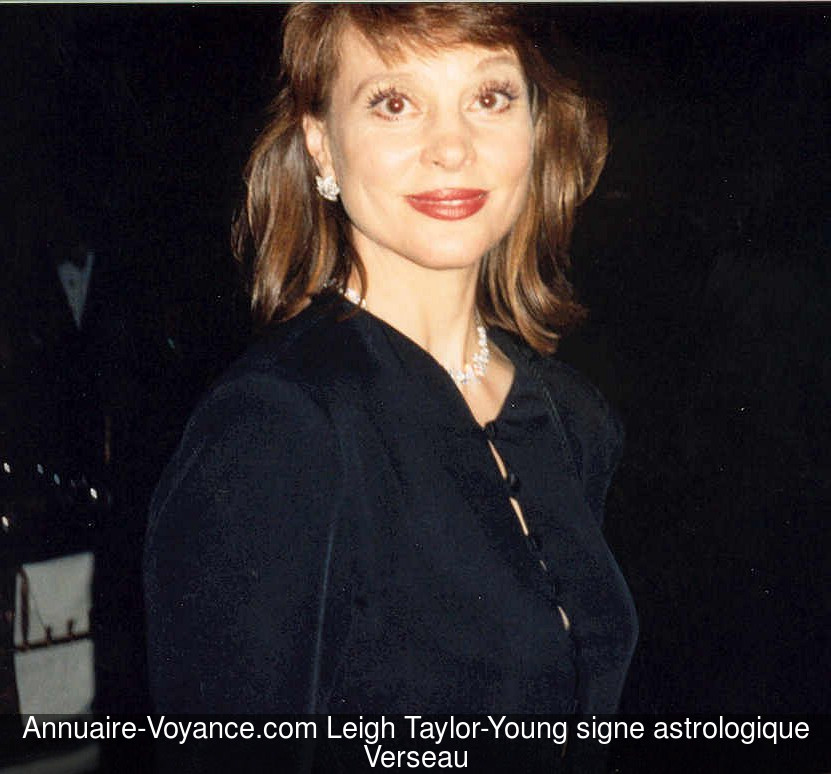 Leigh Taylor-Young Verseau